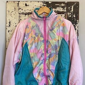 Women’s vintage super cute 90’s nylon track jacket. Size M.